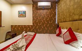 Hotel Signature Inn Mumbai